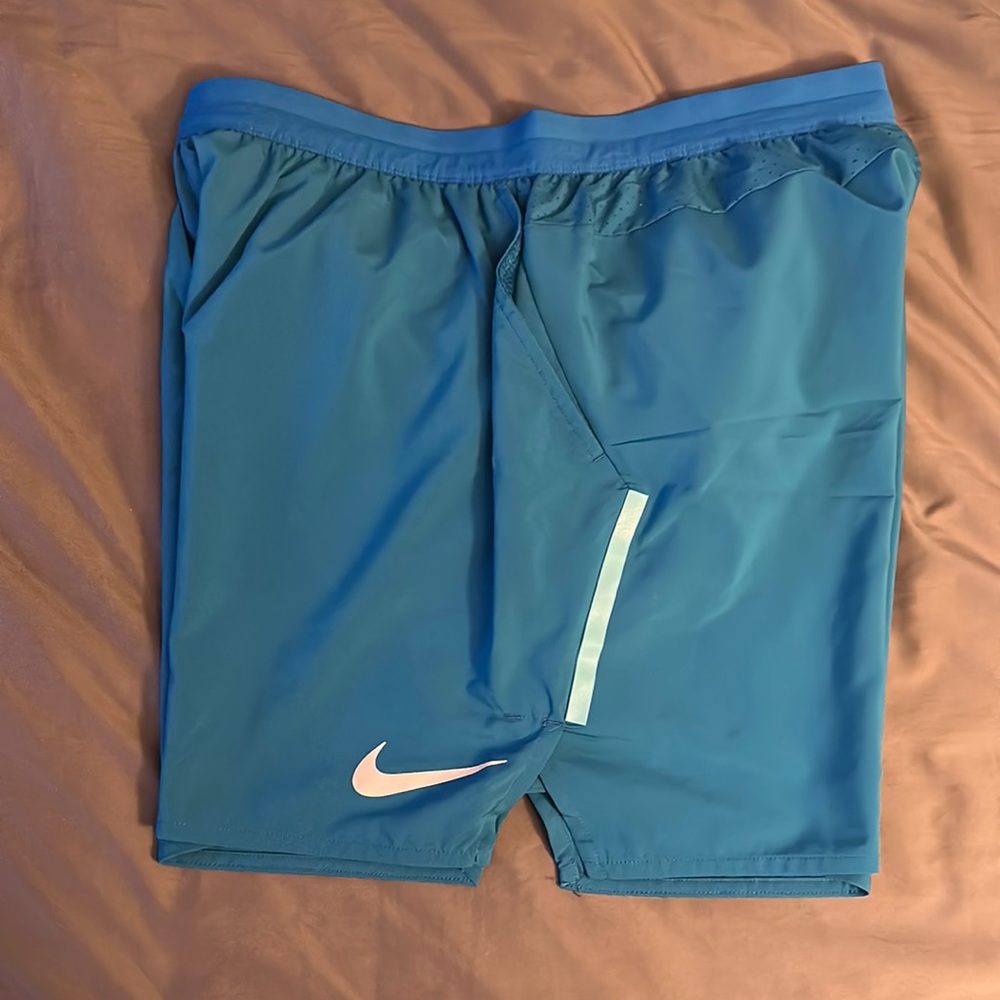 Nike Flex Stride 5in inseam running shorts size XL